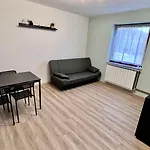 And Bis Trnovska Vas