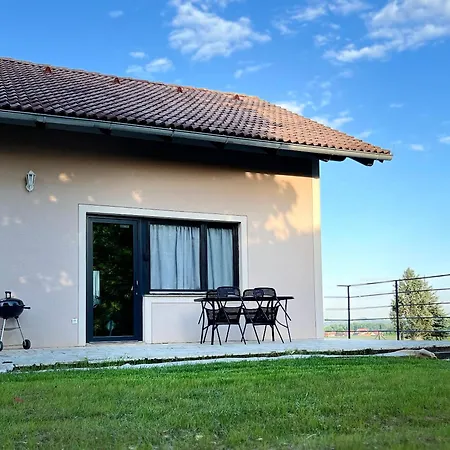 And Bis Fogadó Trnovska Vas