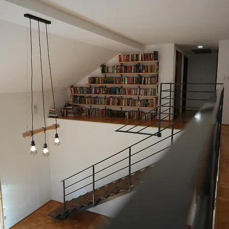 And Bis Trnovska Vas