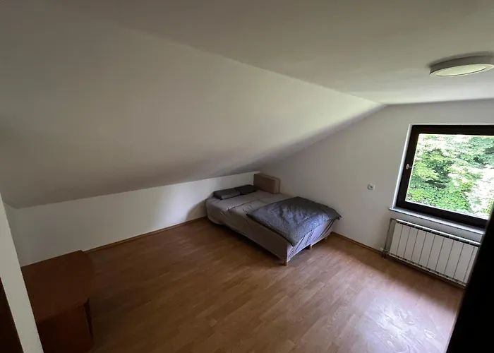 بيت ريفي And Bis 3*