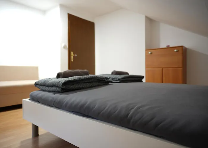 And Bis Trnovska Vas