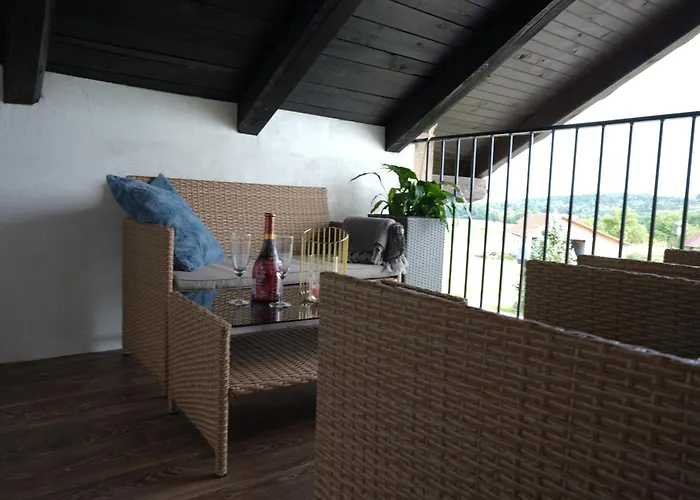 بيت ريفي And Bis