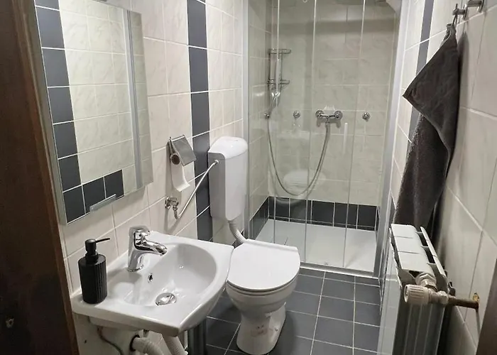 And Bis 3* Trnovska Vas