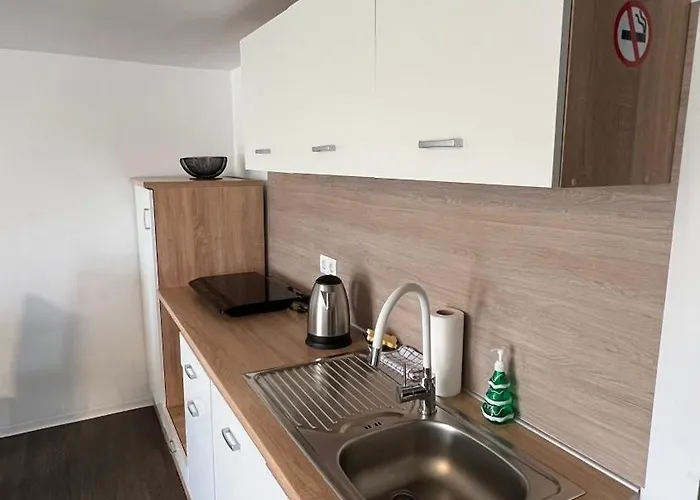 بيت ريفي And Bis Trnovska Vas